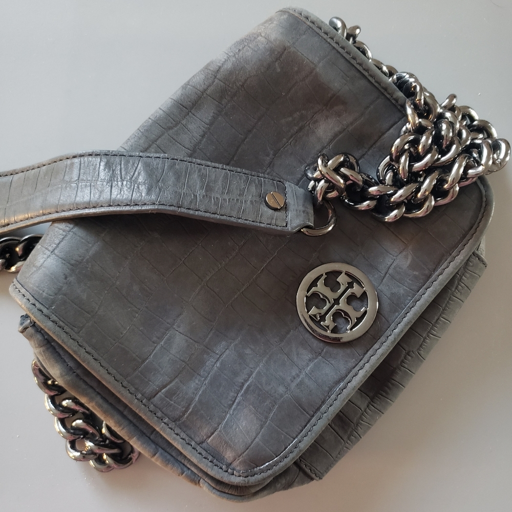 Tory Burch Chunky Chain Crossbody Bag